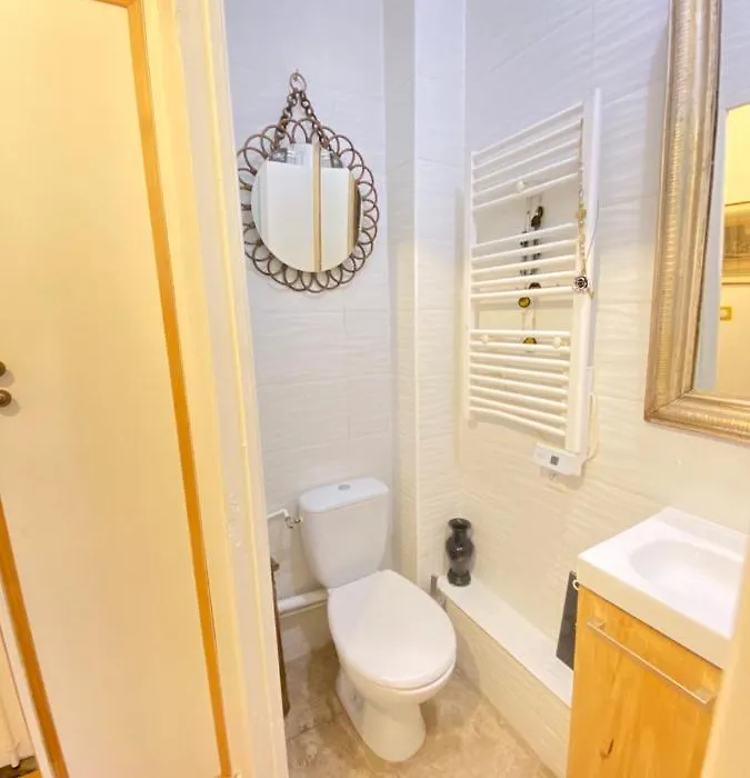 Beautiful Flat In Paris Montorgueil, Free Parking-1